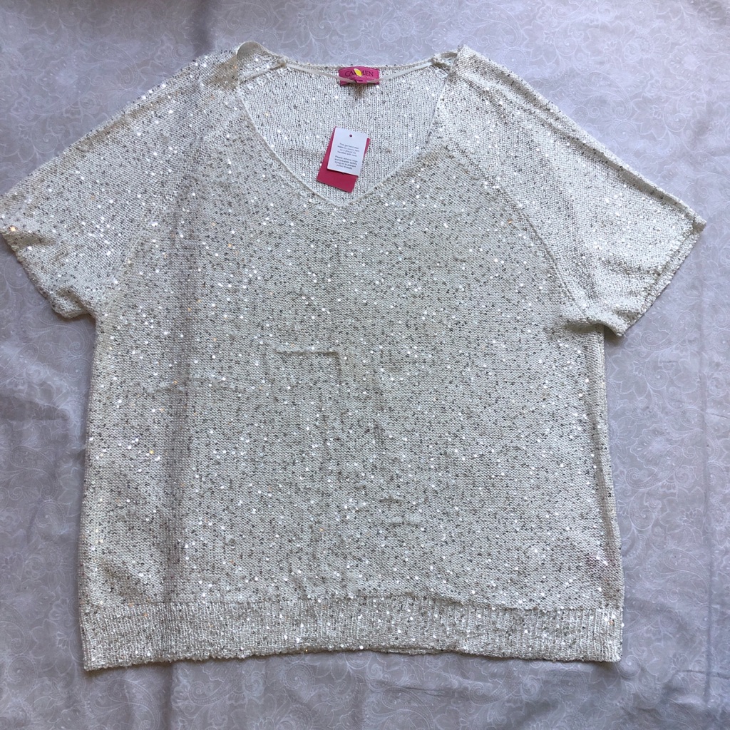 White Sequin Crochet Knit Blouse With V-Neck And Short Sleeves